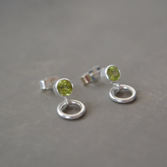 sterling silver peridot earrings with dangle circle