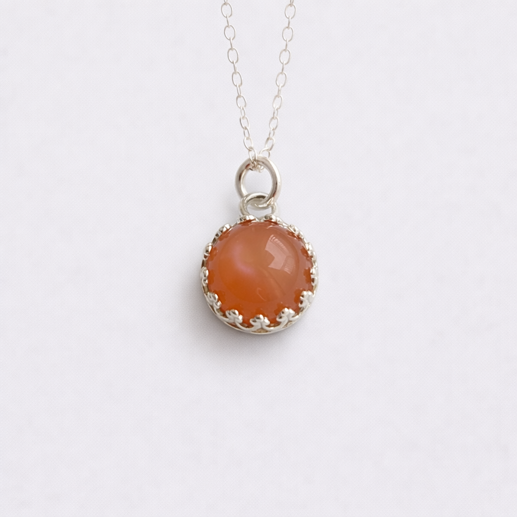 Sterling Silver Moonstone Necklace.