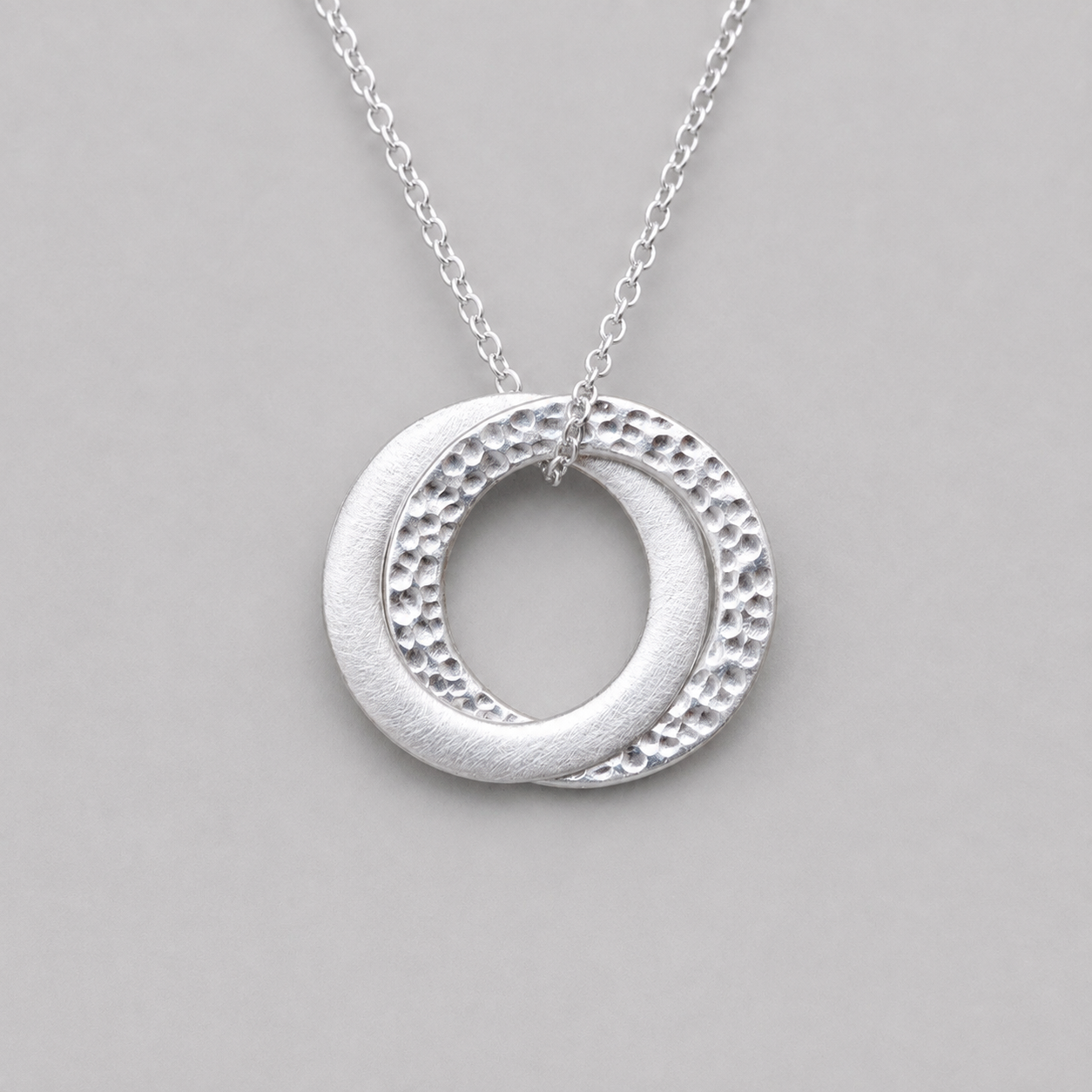 Sterling Silver Interlocking Circle Necklace