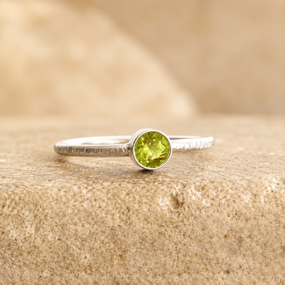 Peridot textured sterling silver stackable ring.