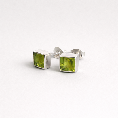 6mm Square Peridot Stud Earrings in 925 Sterling Silver – August Birthstone