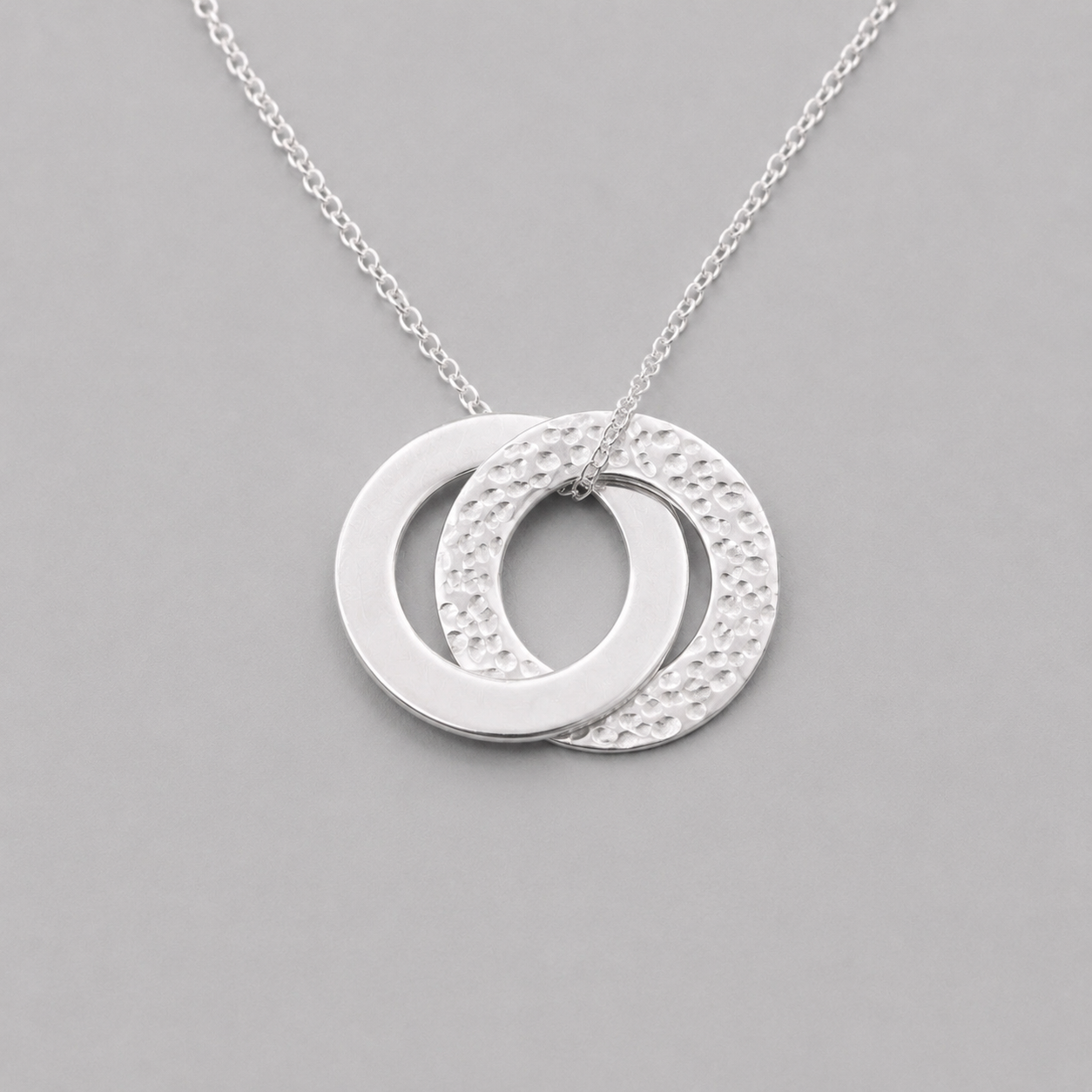 Sterling silver interlocking circle necklace.