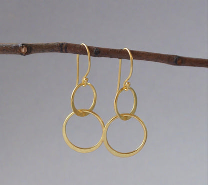 gold circle dangle earrings