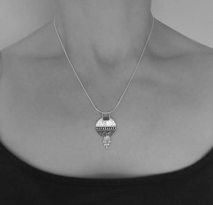 Sterling Silver Disc Necklace.