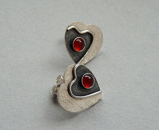 Carnelian sterling silver heart stud earrings.